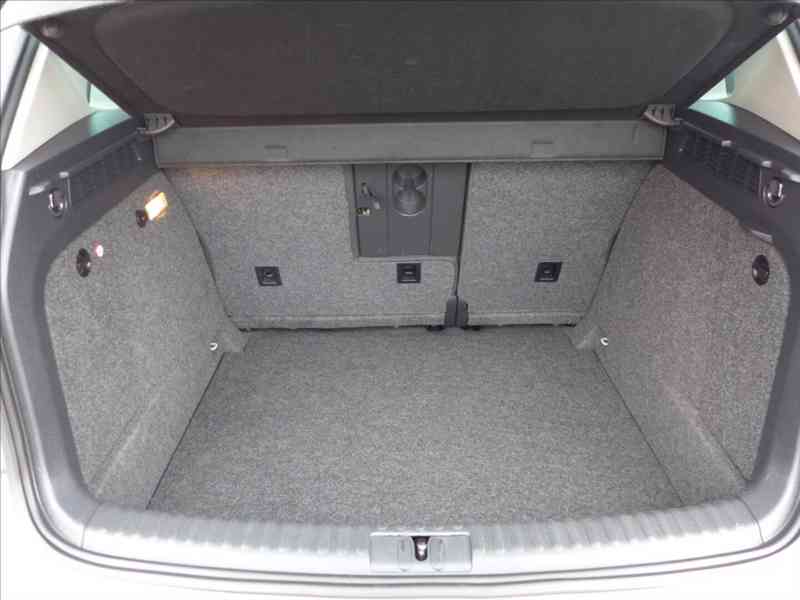 Volkswagen Tiguan 2,0 TDI 103KW 4X4 SPORT 1.MAJ - foto 8