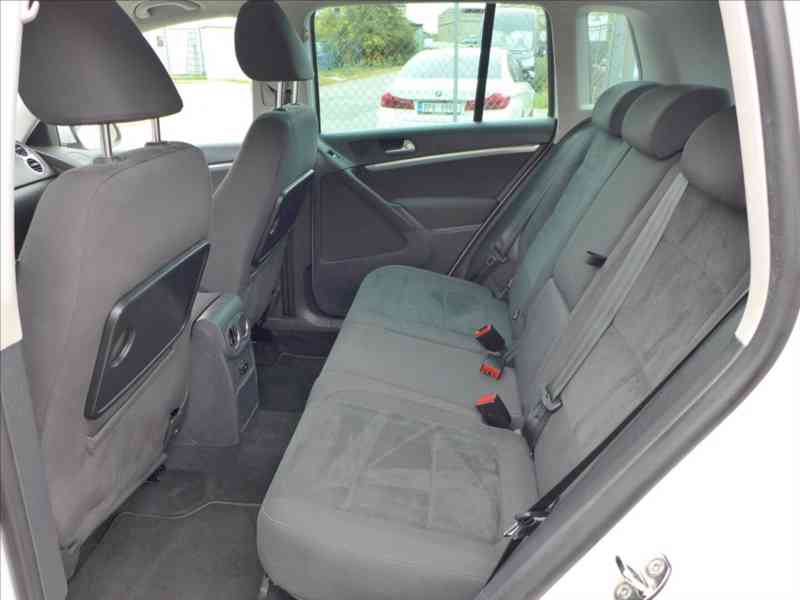 Volkswagen Tiguan 2,0 TDI 103KW 4X4 SPORT 1.MAJ - foto 6