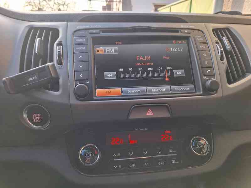 Kia Sportage  2.0 benzin  - foto 10