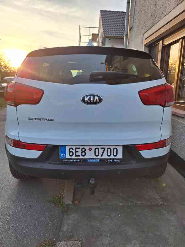 Kia Sportage  2.0 benzin  - foto 6
