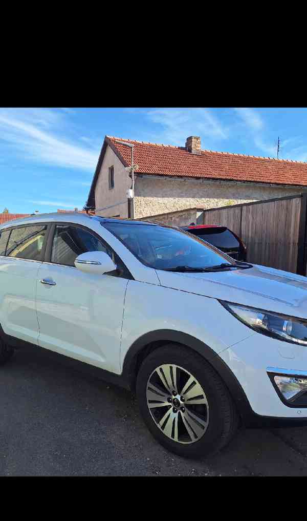 Kia Sportage  2.0 benzin  - foto 2