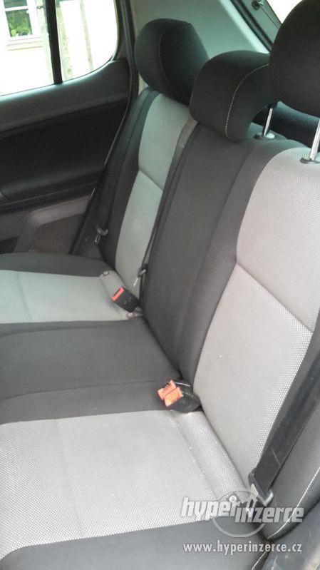 Škoda Fabia II Sport hatchback 1.2 HTP 2008 - foto 10