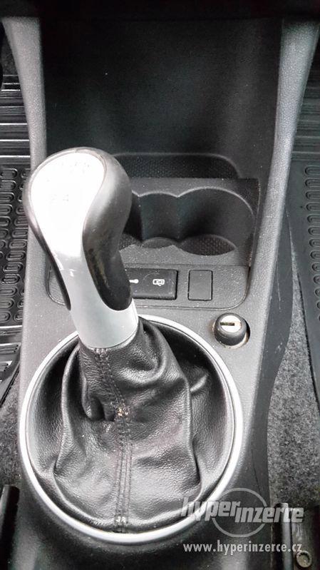 Škoda Fabia II Sport hatchback 1.2 HTP 2008 - foto 15
