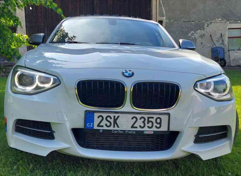 BMW Řada 1 3,0 - foto 15