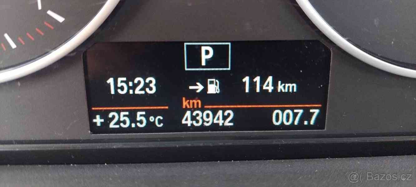 BMW Řada 1 3,0 - foto 9