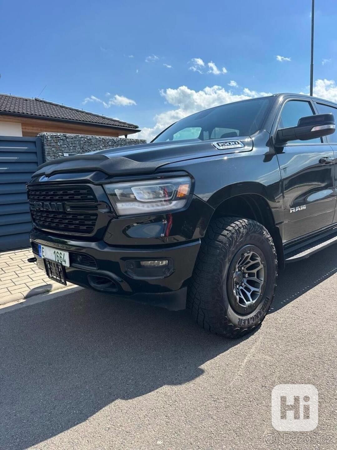 Dodge RAM 5,7   1500 - foto 1