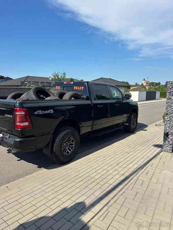 Dodge RAM 5,7   1500 - foto 11