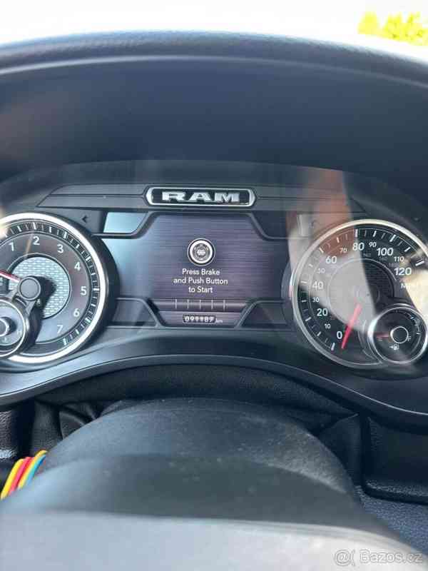 Dodge RAM 5,7   1500 - foto 2