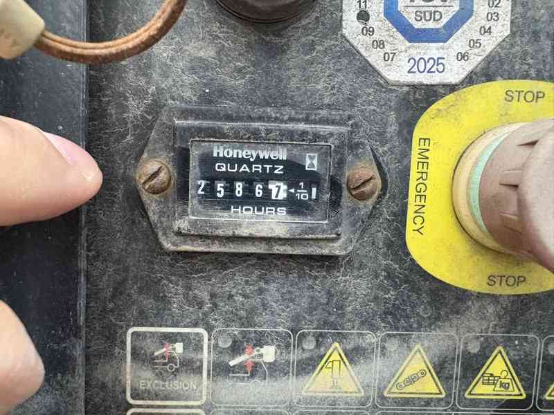 Mitsubishi Fuso Canter 6C18 Bluetec + plošina Inreka PT160 - foto 11