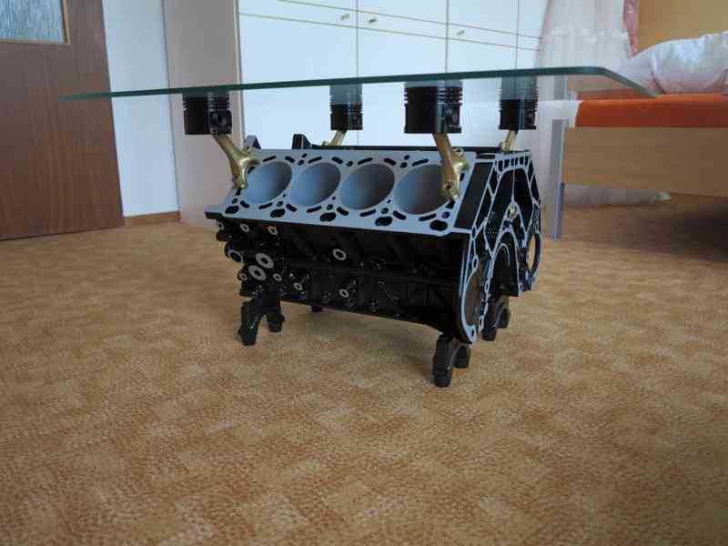 Konferenční stolek z bloku motoru V8. - foto 8