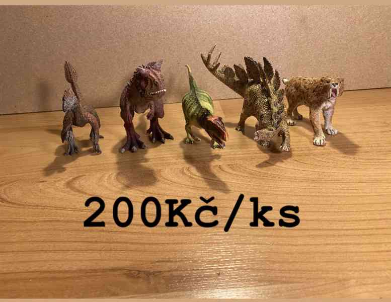 figurky dinosaurů - foto 2