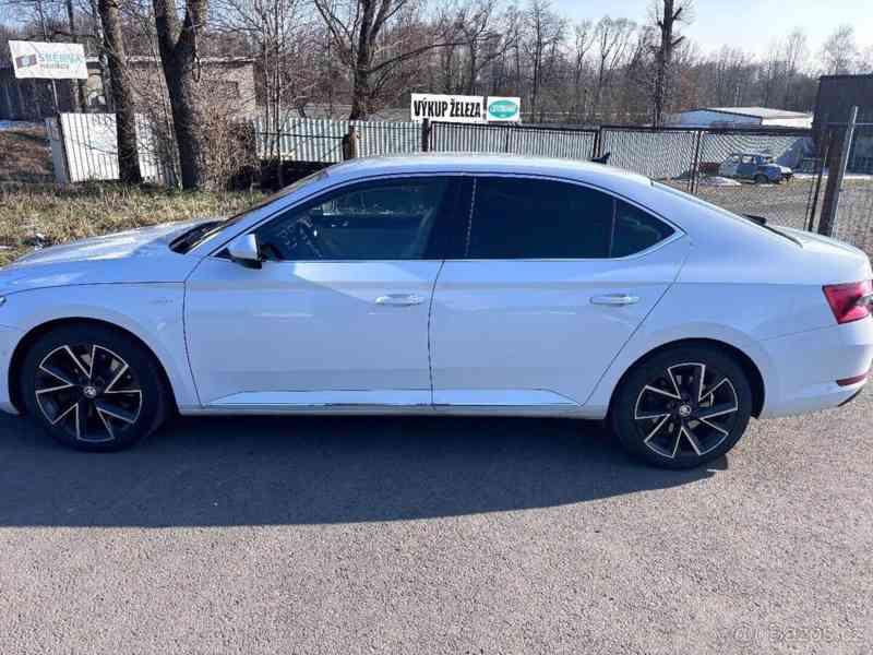 Škoda Superb 2,0   tsi 200kw L&K - foto 12