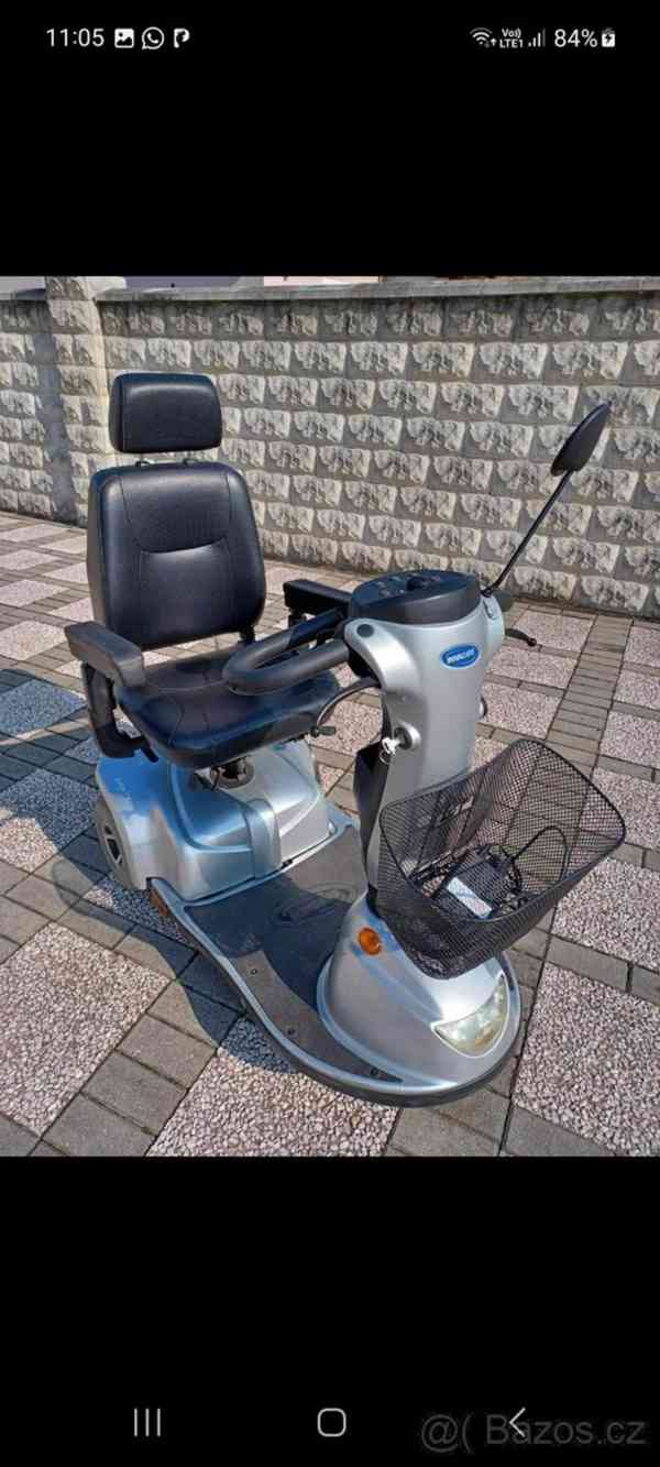 Elektrický vozík, tříkolový elektro skútr pro seniory 