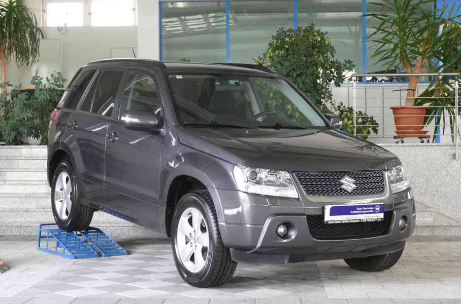 Suzuki Grand Vitara 2.4i Club benzín 124kw - foto 3