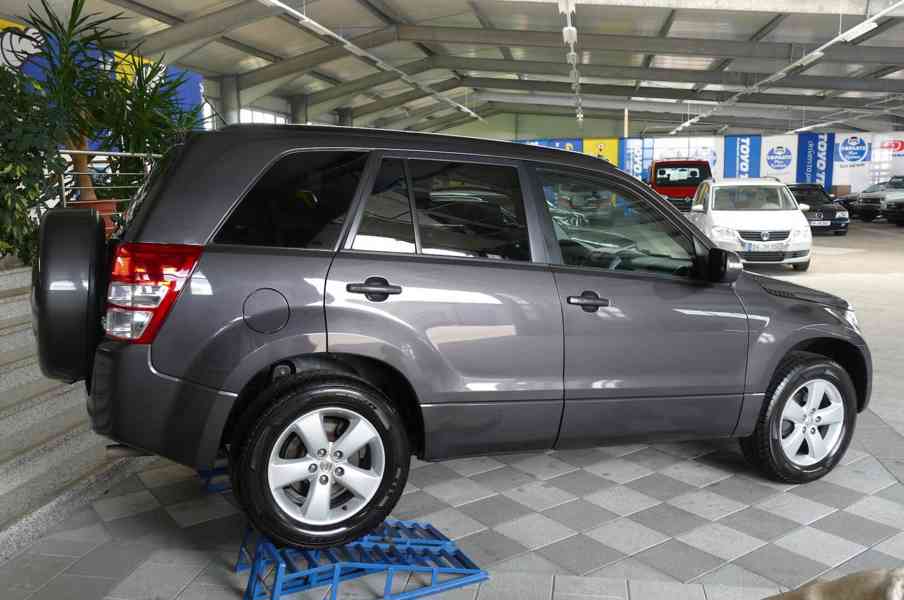 Suzuki Grand Vitara 2.4i Club benzín 124kw - foto 13