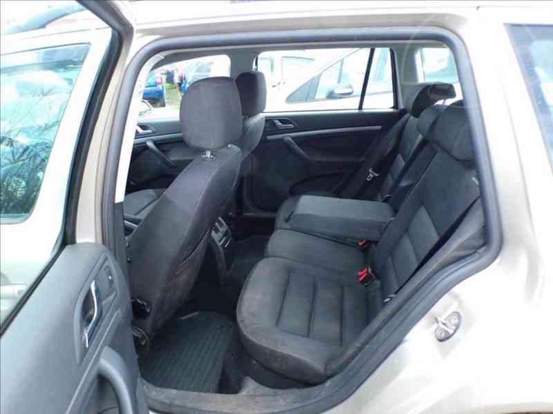 Škoda Octavia 2,0 TDI TAŽNÉ ZAŘÍZENÍ - foto 8