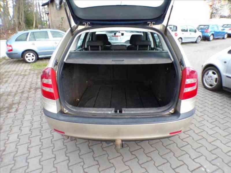 Škoda Octavia 2,0 TDI TAŽNÉ ZAŘÍZENÍ - foto 9