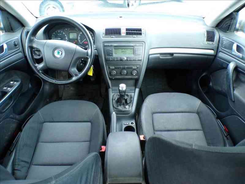 Škoda Octavia 2,0 TDI TAŽNÉ ZAŘÍZENÍ - foto 5