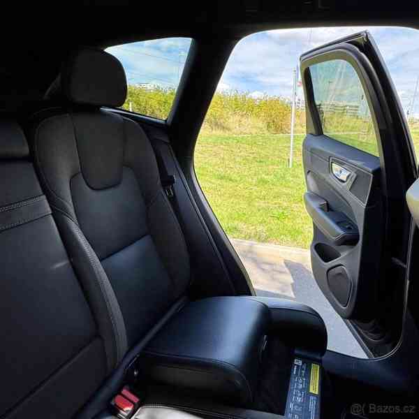 Volvo XC60 T6 Rdesign Black, tažné - foto 14