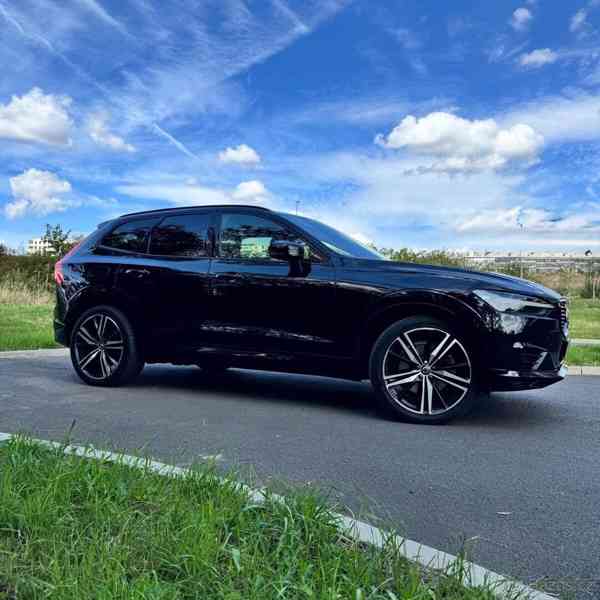 Volvo XC60 T6 Rdesign Black, tažné - foto 2
