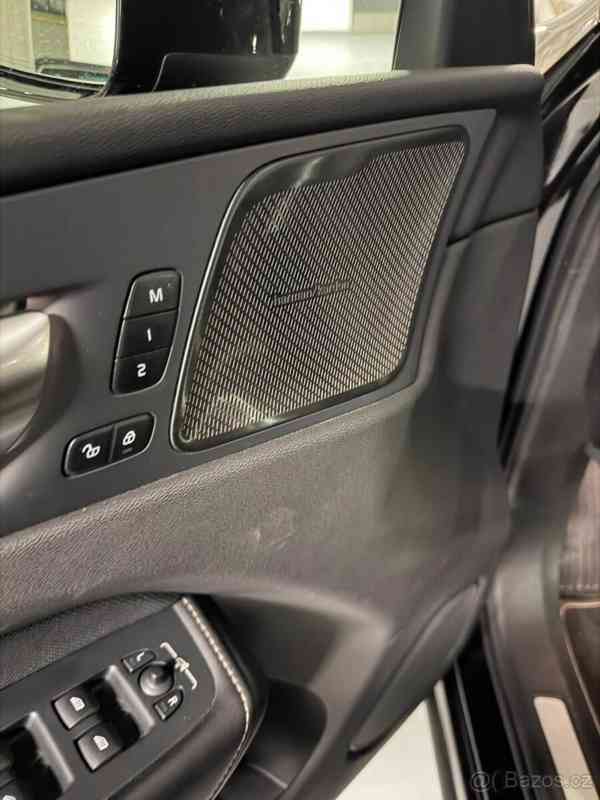 Volvo XC60 T6 Rdesign Black, tažné - foto 6