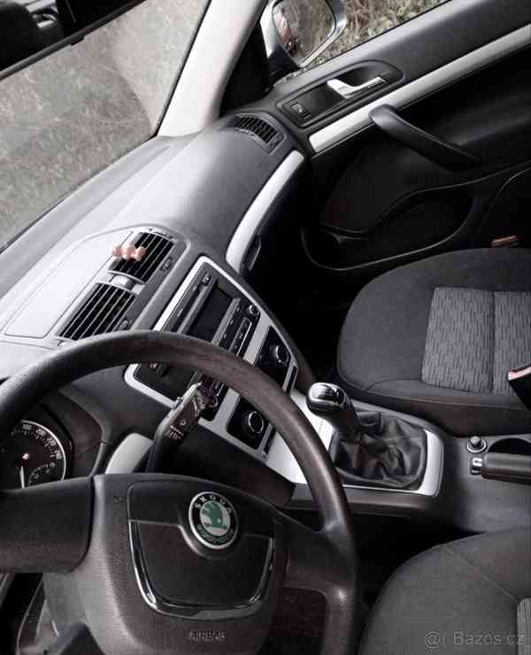 Škoda Octavia 1,8 - foto 6