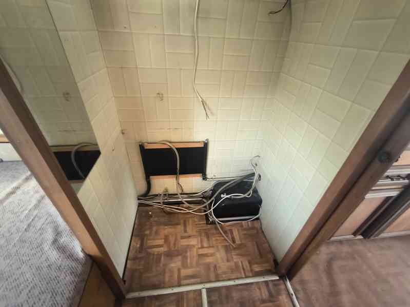 Chata na kolech. Corsar 680 na pevné stání, odvoz možný.  - foto 10