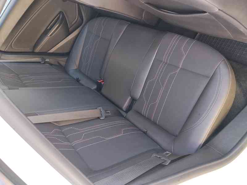 Opel Astra Sports Tourer 2.0 CDTI 121 kW – CZ původ, servis - foto 8