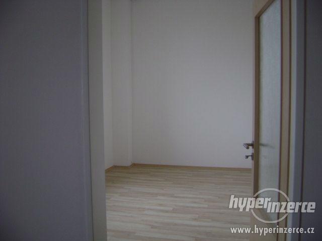 Pronájem bytu 3+kk v Brně na ul. Brněnská 10000,-Kč - foto 2