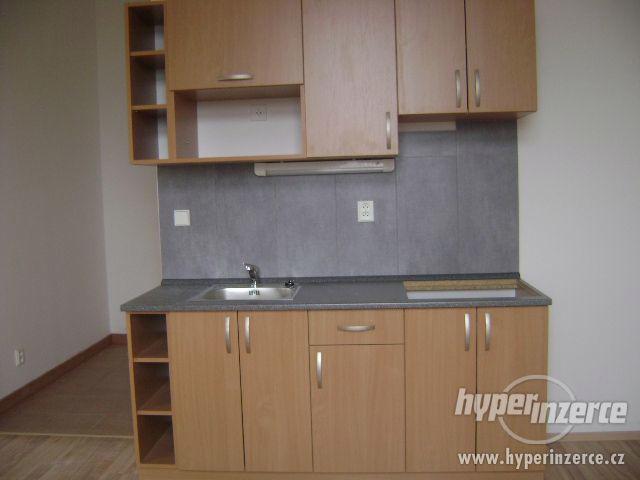Pronájem bytu 3+kk v Brně na ul. Brněnská 10000,-Kč - foto 4