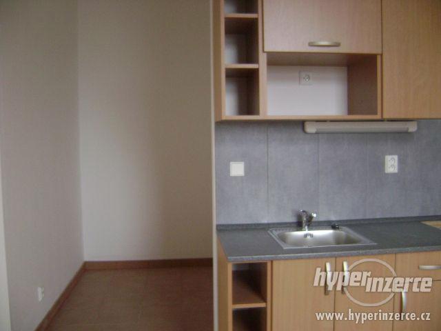 Pronájem bytu 3+kk v Brně na ul. Brněnská 10000,-Kč - foto 5