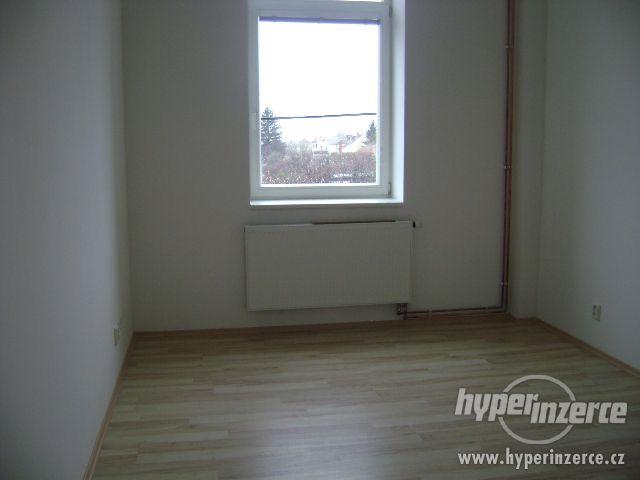 Pronájem bytu 3+kk v Brně na ul. Brněnská 10000,-Kč - foto 7