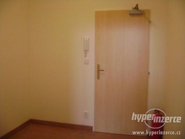 Pronájem bytu 3+kk v Brně na ul. Brněnská 10000,-Kč - foto 12