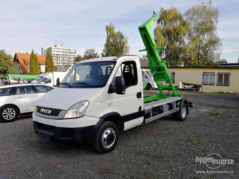 IVECO DAILY NOVÝ HÁKOVÝ NOSIČ KONTEJNERŮ DO 3,5 TUNY