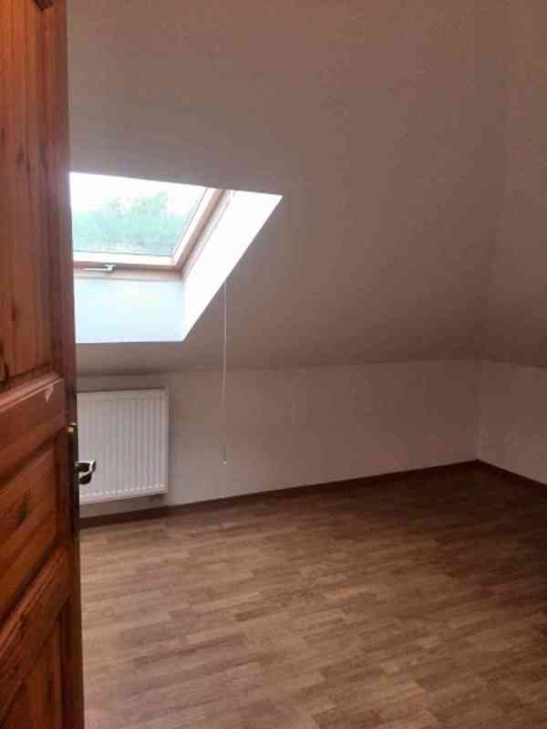 Pronajmu pěkný podkrovní byt 2+kk 76m2 v Ostravě. - foto 8