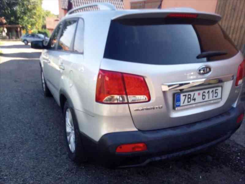 Kia Sorento 2,2   KIA SORENTO 2,2 CRDI - foto 2