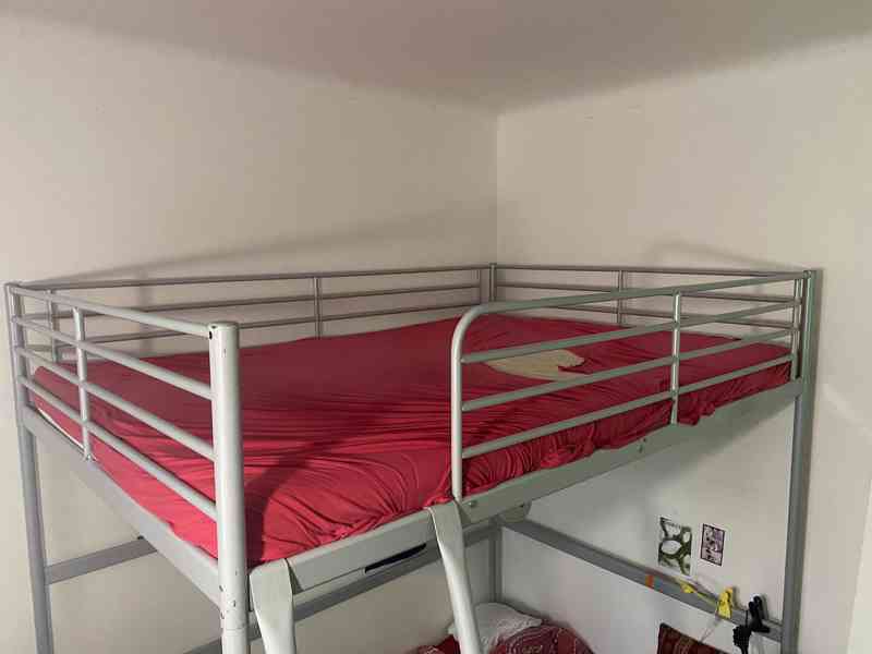 Vyvýšený kovový rám postele 140x200cm - IKEA - foto 2