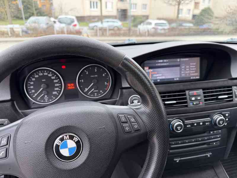BMW 330d Touring E91 170 kW, 6st. manuál, bohatá výbava - foto 9