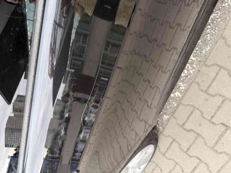 BMW 330d Touring E91 170 kW, 6st. manuál, bohatá výbava - foto 13