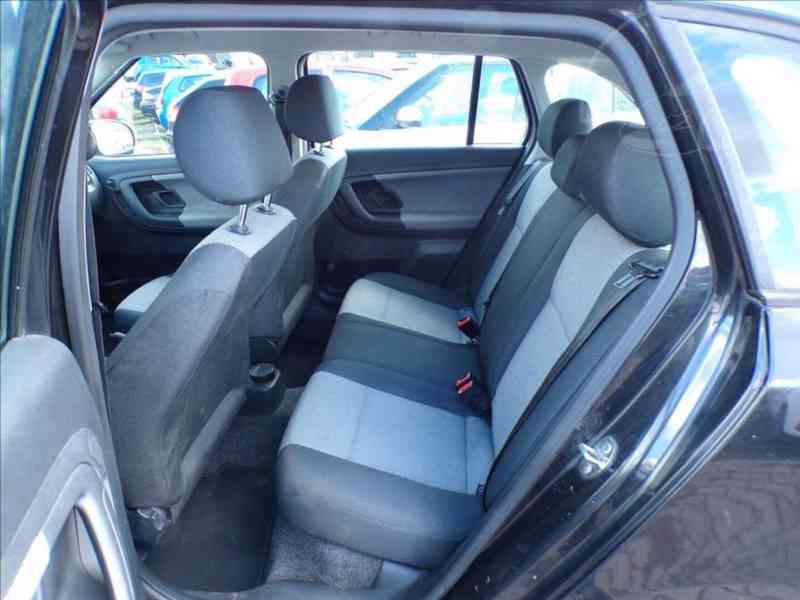 Škoda Fabia 1,4 16V 63kW - foto 8