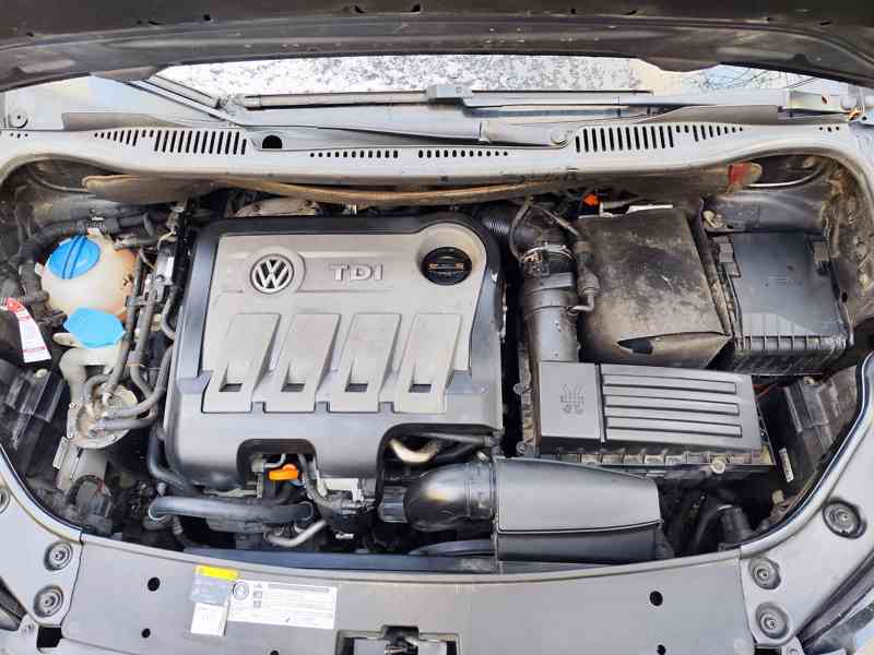 VW Touran 2.0TDI, 2012 - foto 11