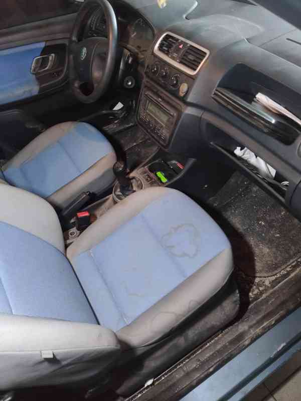 Ruční mytí a čištění interiérů aut- IK AutoDetailing - foto 5