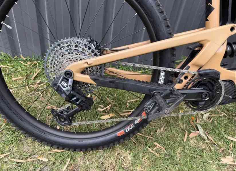 2025 Santa Cruz BULLIT R - foto 8