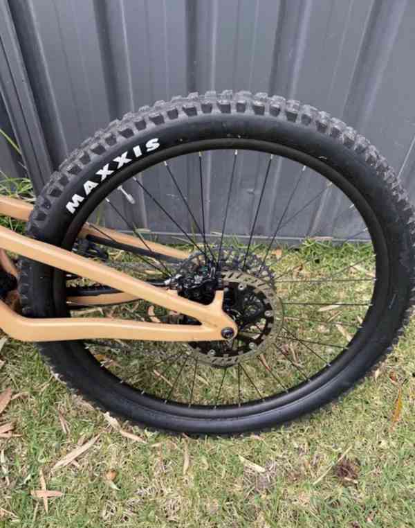 2025 Santa Cruz BULLIT R - foto 5