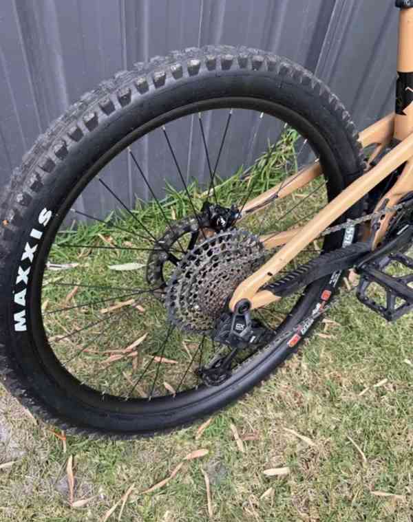 2025 Santa Cruz BULLIT R - foto 9