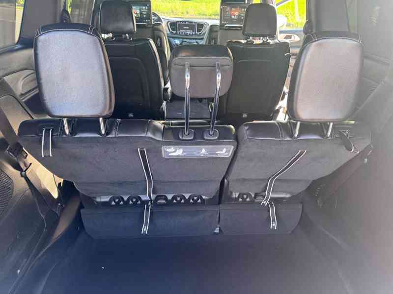 Chrysler Pacifica 3,6 RU Limited DVD Čočka 2021 - foto 9