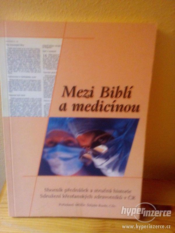 Mezi biblí a medicínou - foto 1