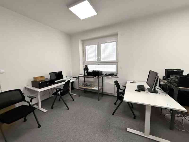 PRONÁJEM PROSTORNÉ KANCELÁŘE O CP CCA 38 M2, BRNO–ŽIDENICE  - foto 3