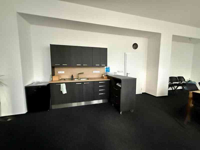 PRONÁJEM PROSTORNÉ KANCELÁŘE O CP CCA 38 M2, BRNO–ŽIDENICE  - foto 19
