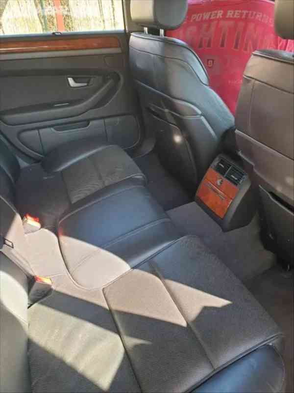 Audi A8 4,2   TDI - foto 12